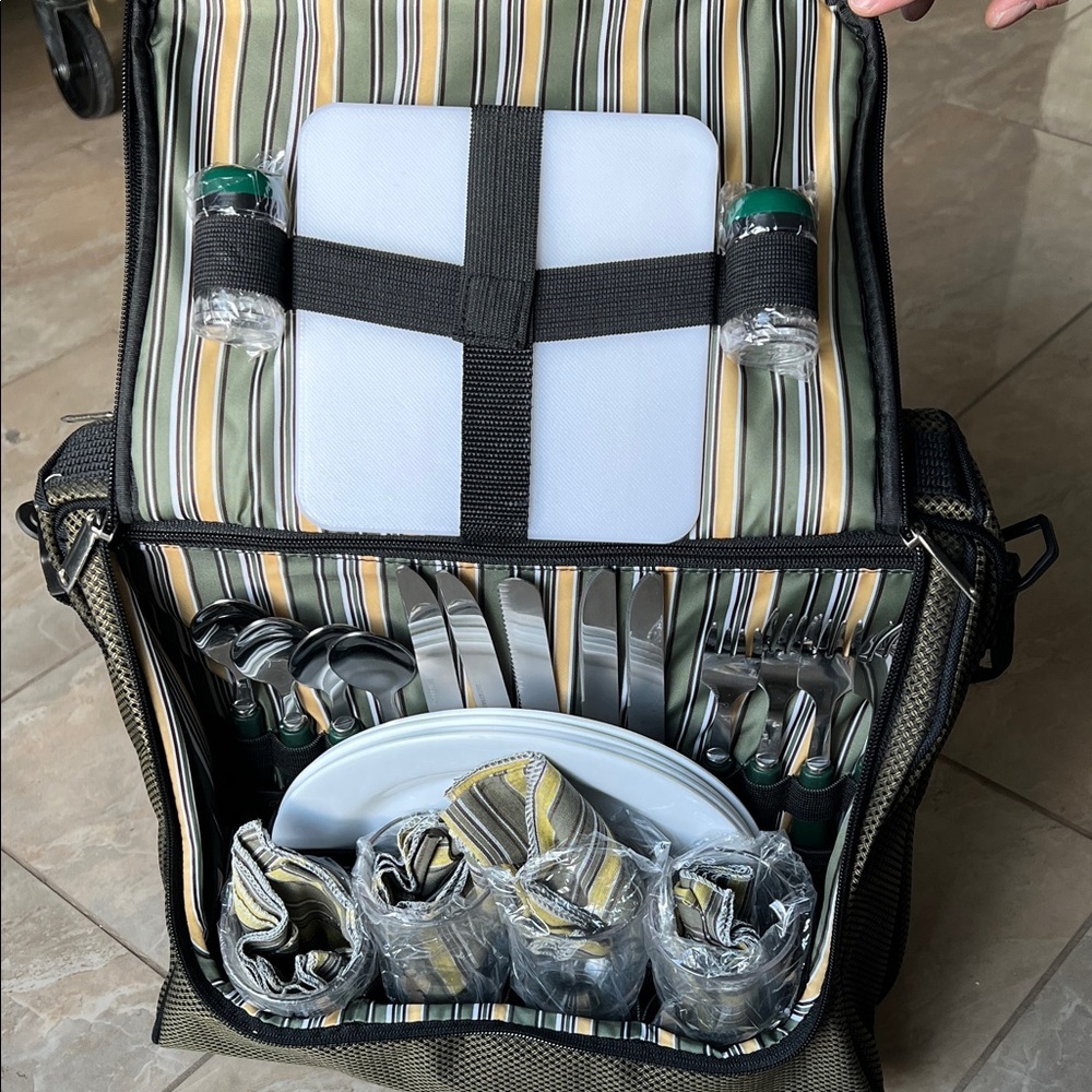 Striped Picnic Backpack with Utensils